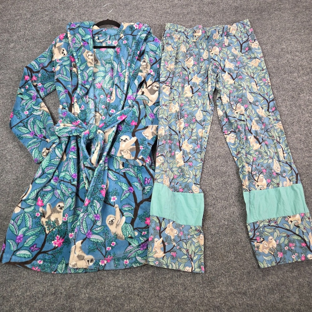 Vera Bradley Robe S/M Sloth Print With Hood Hanging Around Matching Pants Medium